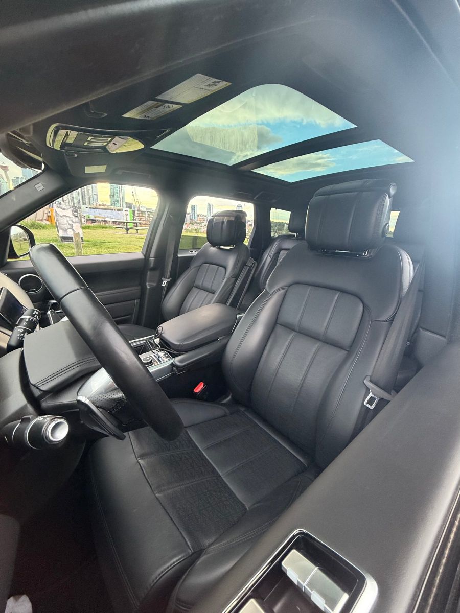 Range Rover Sport Autobiography interior, front cabin and panoramic roof